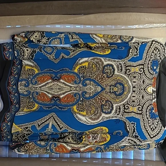 Alfani size 1x printed top. - Picture 3 of 6